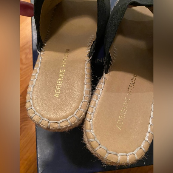 Adrienne vittadini wedge size 7. - Picture 6 of 9